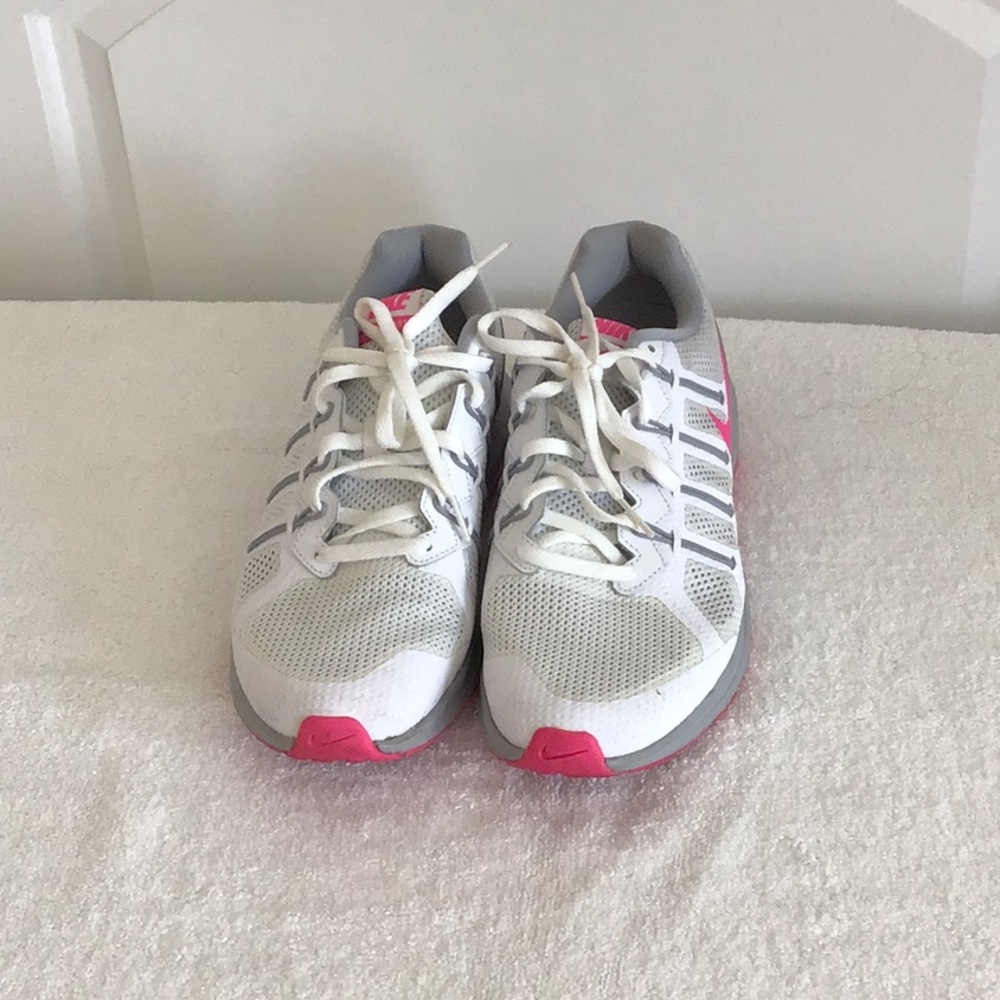 Nike Fitso  White and Hot Pink sz 9.5